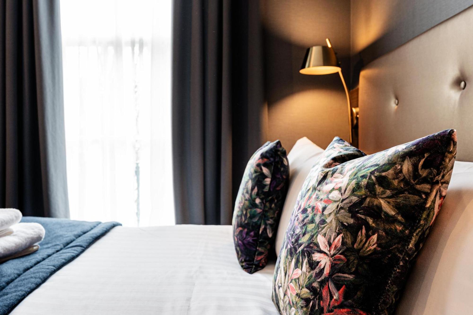 The House On Warwick Hotel Лондон Екстериор снимка